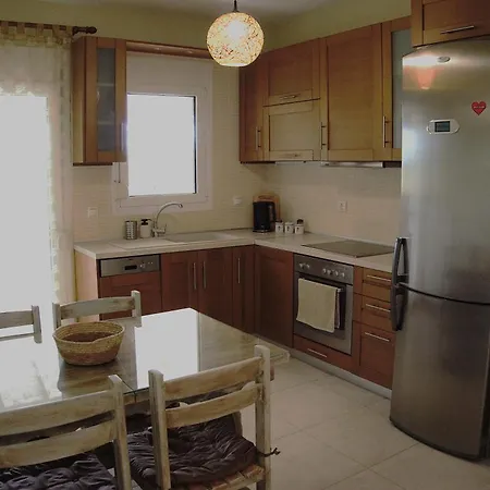 Zoe By The Sea * Paralía